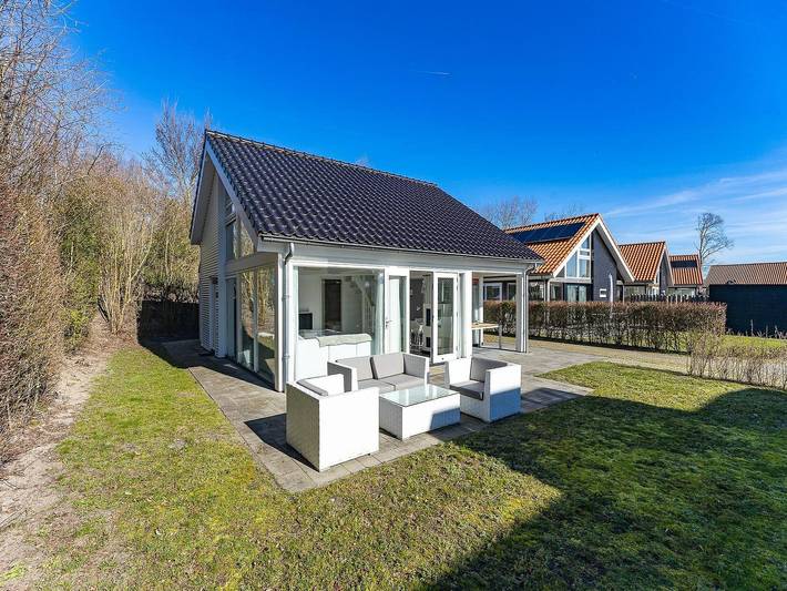Ferienhaus für 6 Personen, mit Garten und Terrasse in Renesse