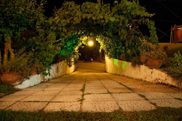 Maison d’hôte pour 2 personnes, avec balcon ainsi que vue et jardin à Corfou - 3
