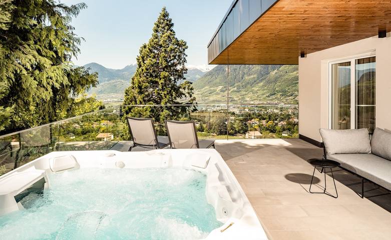 Gîte pour 8 personnes, avec bassin pour enfant et jacuzzi ainsi que jardin et sauna, animaux acceptés à Scena - 4