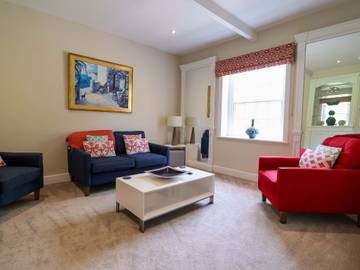 Log Cabin for 4 People in Cheshire, North West England, Photo 2