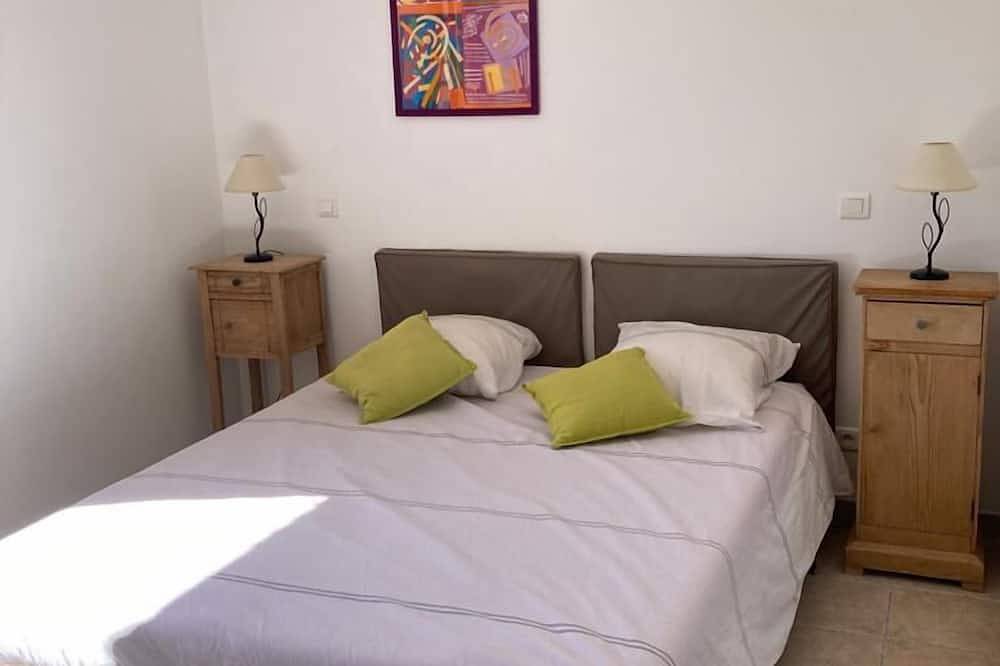 Villa de 4 dormitorios con piscina privada climatizada y gran jardín cerrado en Lourmarin in Lourmarin, Parque natural regional del Luberon