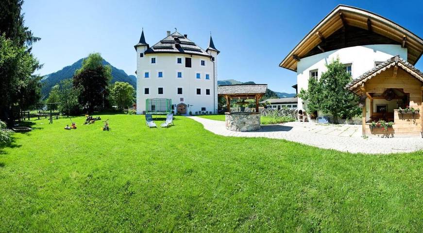 Vakantiewoning voor 19 personen, with sauna and uitzicht as well as tuin, met huisdier in Maishofen