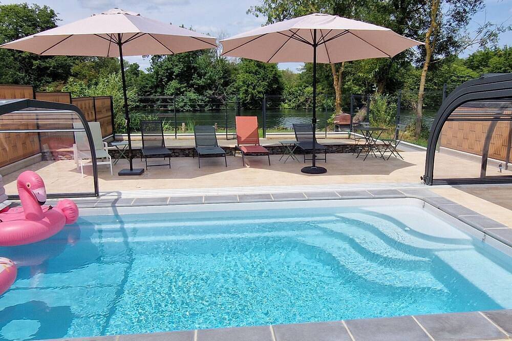 Casa Encantadora a Orillas del Río con Piscina y Cerca del Zoo de La Flèche in La Flèche, Sarthe