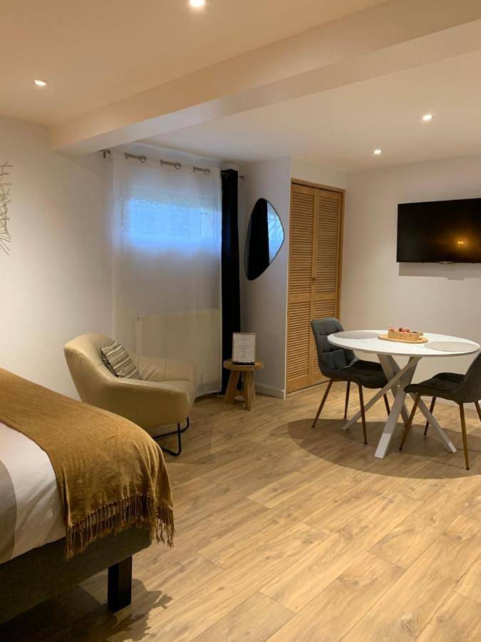 Gîte pour 2 personnes, avec jardin à Chassieu - 3