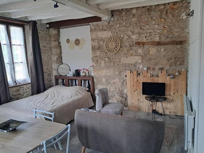 Gîte pour 3 personnes dans Chalautre-la-Grande