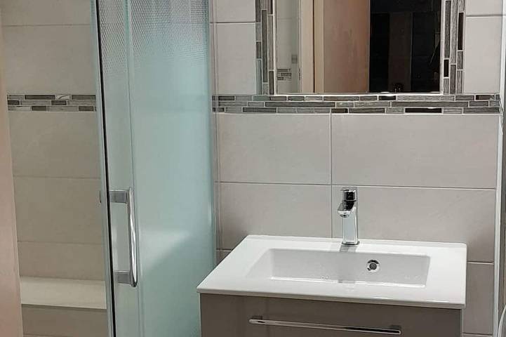 Location de vacances pour 4 personnes, avec piscine et balcon dans Plage de la Baumette - 4