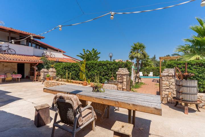Casa de vacaciones 'Villa Relax Due' con piscina compartida y Wi-Fi in Galatone, Golfo de Tarento