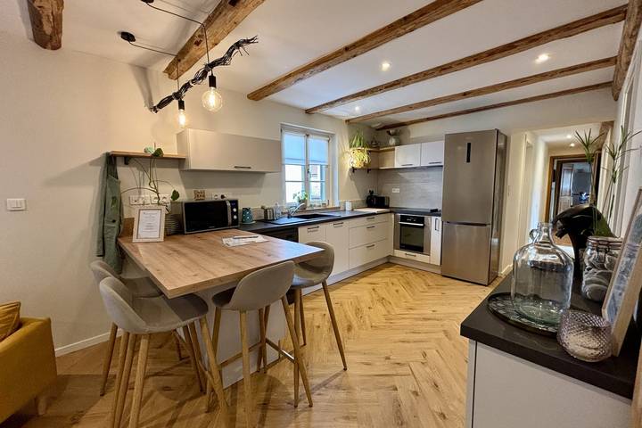 Gîte pour 6 personnes, avec balcon, adapté aux familles à Mittelhausbergen