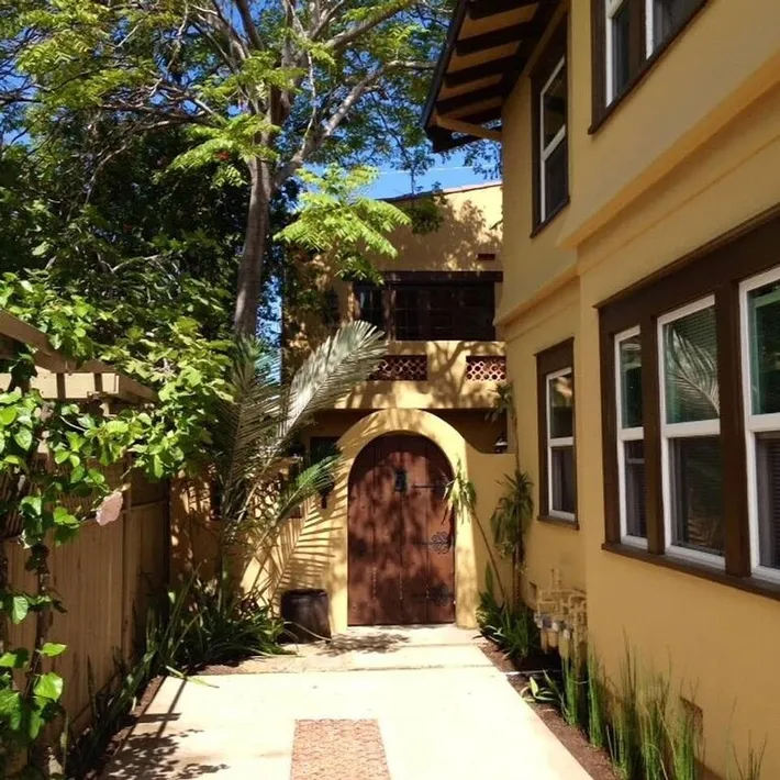 Vacation house for 4 people, with yard - 1