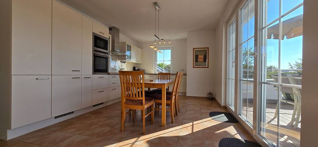 Appartement entier, Strandnahe 3-Zi.-Fewo (ca.102 m²) mit großen Balkon und Fahrstuhl in Graal-Müritz, Rostock et ses environs