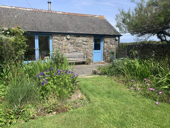 Cottage for 2 people, with garden, with pets in St Agnes