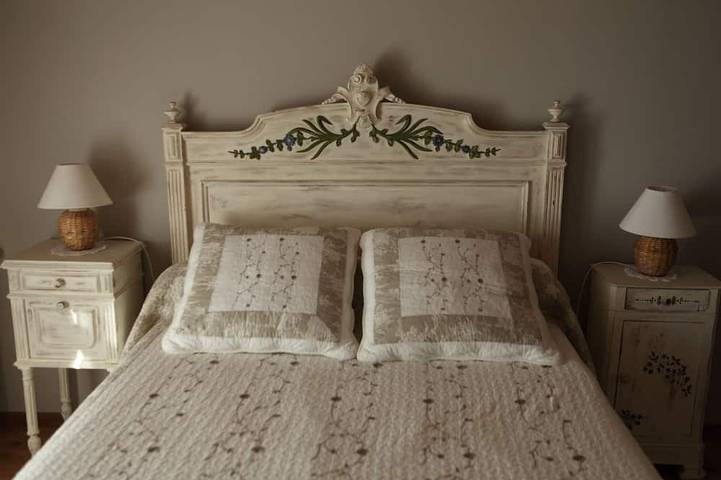 Location de vacances pour 6 personnes, avec jardin et terrasse à Caseneuve - 2