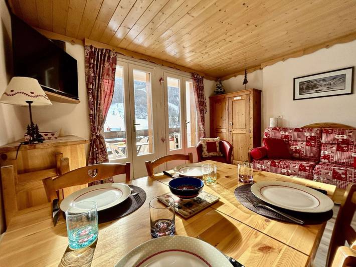 Apartamento entero, Estudio renovado, 4 plazas, cerca de pistas y tiendas in La Salle les Alpes, Serre Chevalier