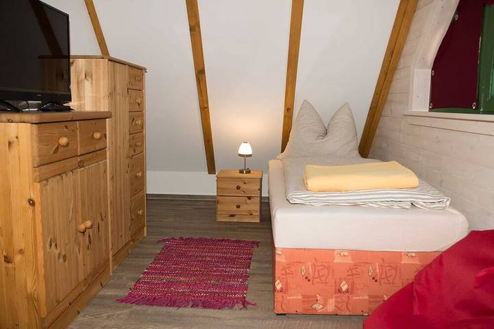 Ferienhaus für 4 Personen, mit Garten und Balkon in Neukalen - 3