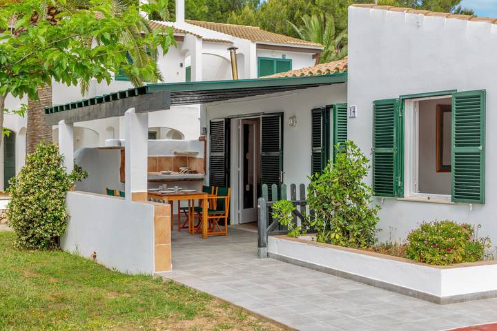 Location de vacances pour 6 personnes, avec Balcon ainsi que Jardin et Bassin pour enfant dans Son Xoriguer