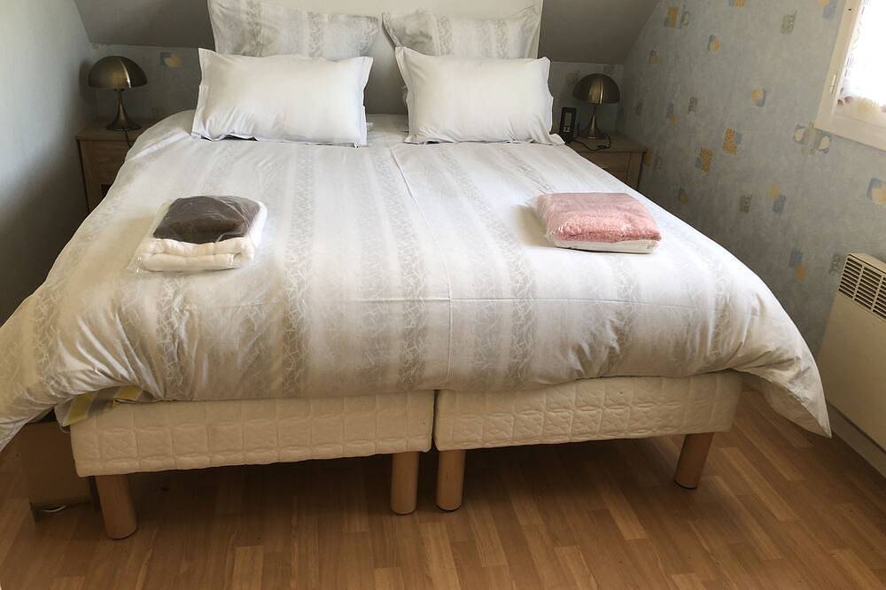 Charming house in the heart of Normandy-special reduction julliet/aout in Saint-Sauveur-de-la-Mer, Lisieux region