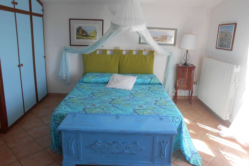 Ganze Wohnung, Elba Island Splendid Villa Mit Panorama, Terrasse, Wifi Und Klimaanlage in Madonna delle Grazie, Capoliveri
