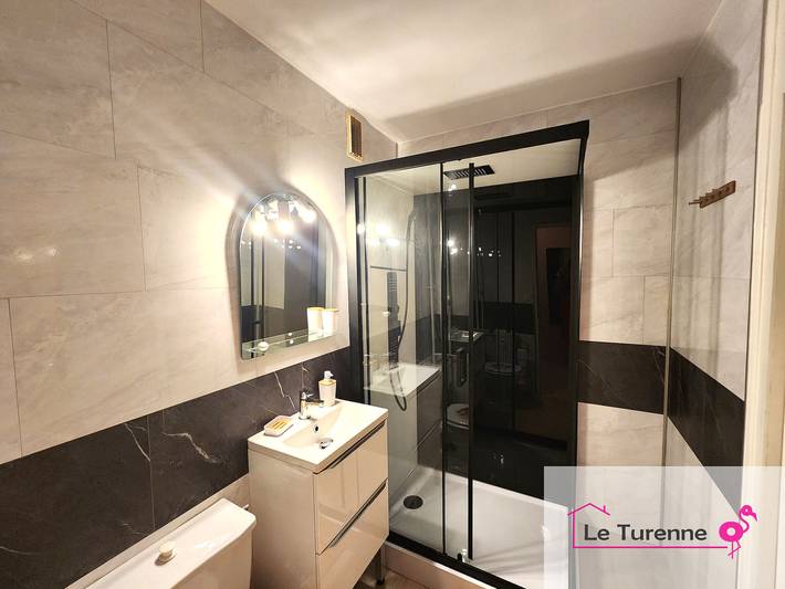 Appartement entier, Studio central, parking, animaux Ok in Luxeuil-les-Bains, Haute-Saône