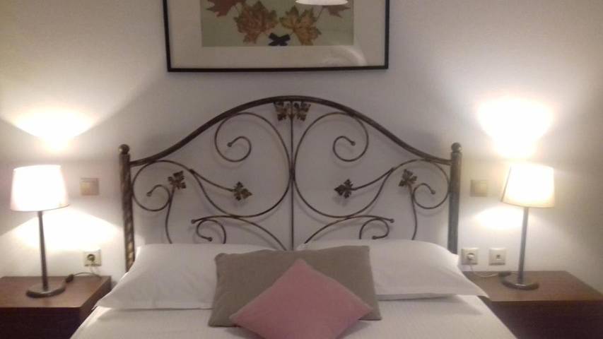 Location de vacances pour 2 personnes, avec piscine ainsi que vue et jardin à Afitos - 4