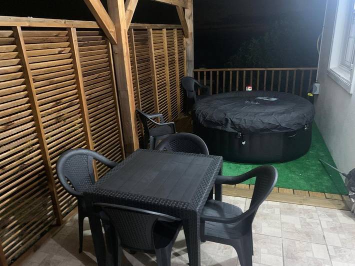 Gîte pour 6 personnes, avec jardin et jacuzzi à Baillif - 2