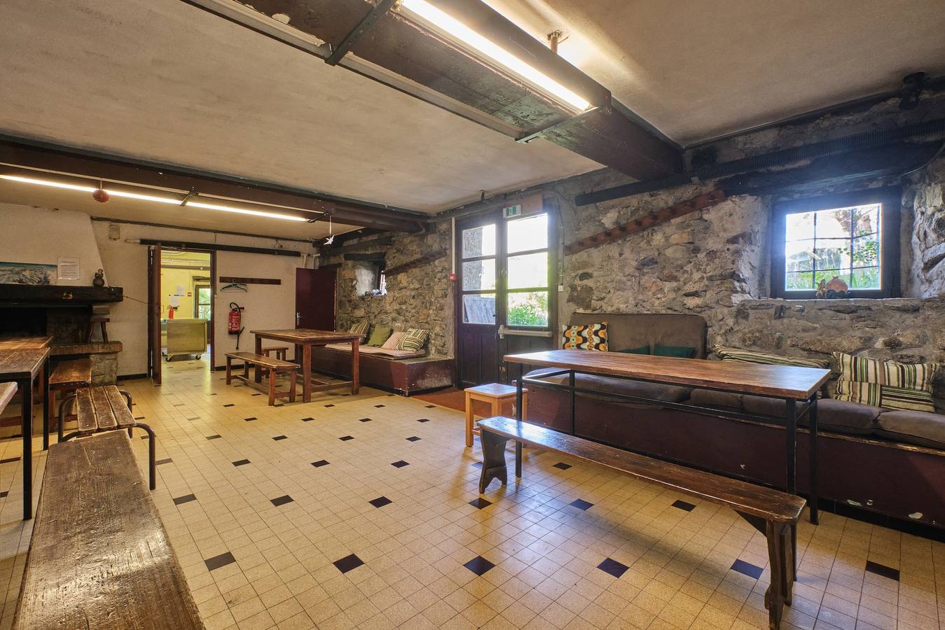 Chalet 'De L'ulmjc De Grenoble' mit Bergblick und privatem Garten in La Morte, Nationalpark Écrins