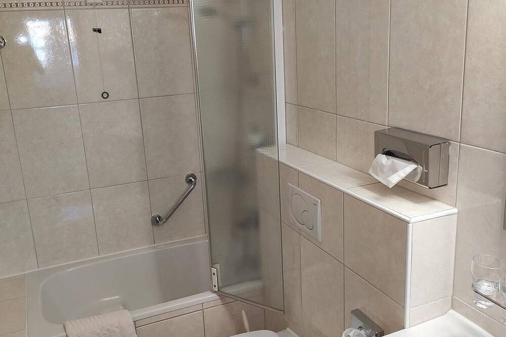 Habitación doble con ducha, Wc - habitación libre, pensión in Salzburgo, Salzburg und Umgebung
