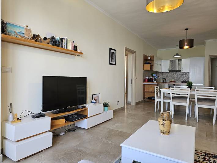 Ganze Wohnung, Ferienwohnung für 4 Personen mit Balkon in Sarandë, Vlorë