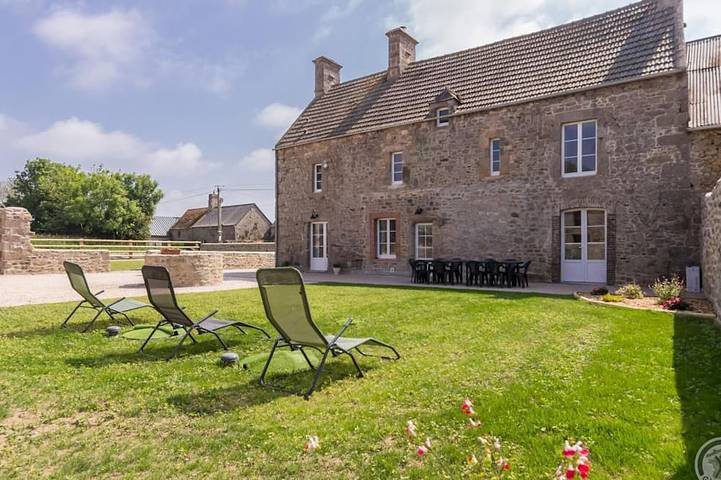 Gîte pour 10 personnes, avec Terrasse et Jardin