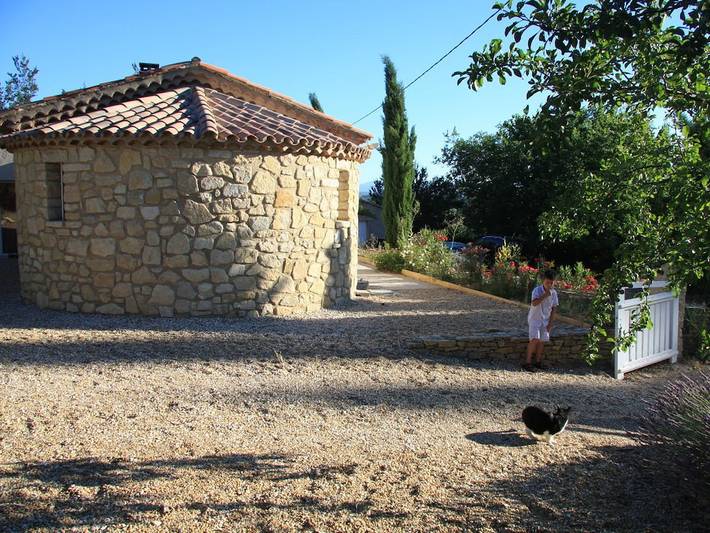 Location de vacances pour 5 personnes, avec piscine et jardin, animaux acceptés à Malaucène - 4