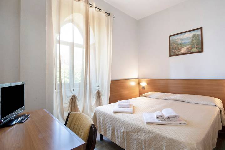 Apartamento entero, Apartamento “Bilocale Moneglia 37” con piscina compartida y Wi-Fi in Bagni Jolanda, Moneglia