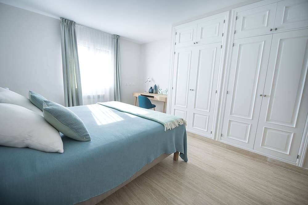 Beautiful and luxurious villa with pool 5 minutes from the beach of Portals in Cas Catala, Calvià
