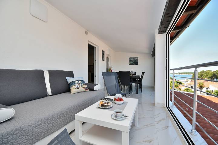 Ferienwohnung für 6 Personen, mit Balkon in Funtana - 3