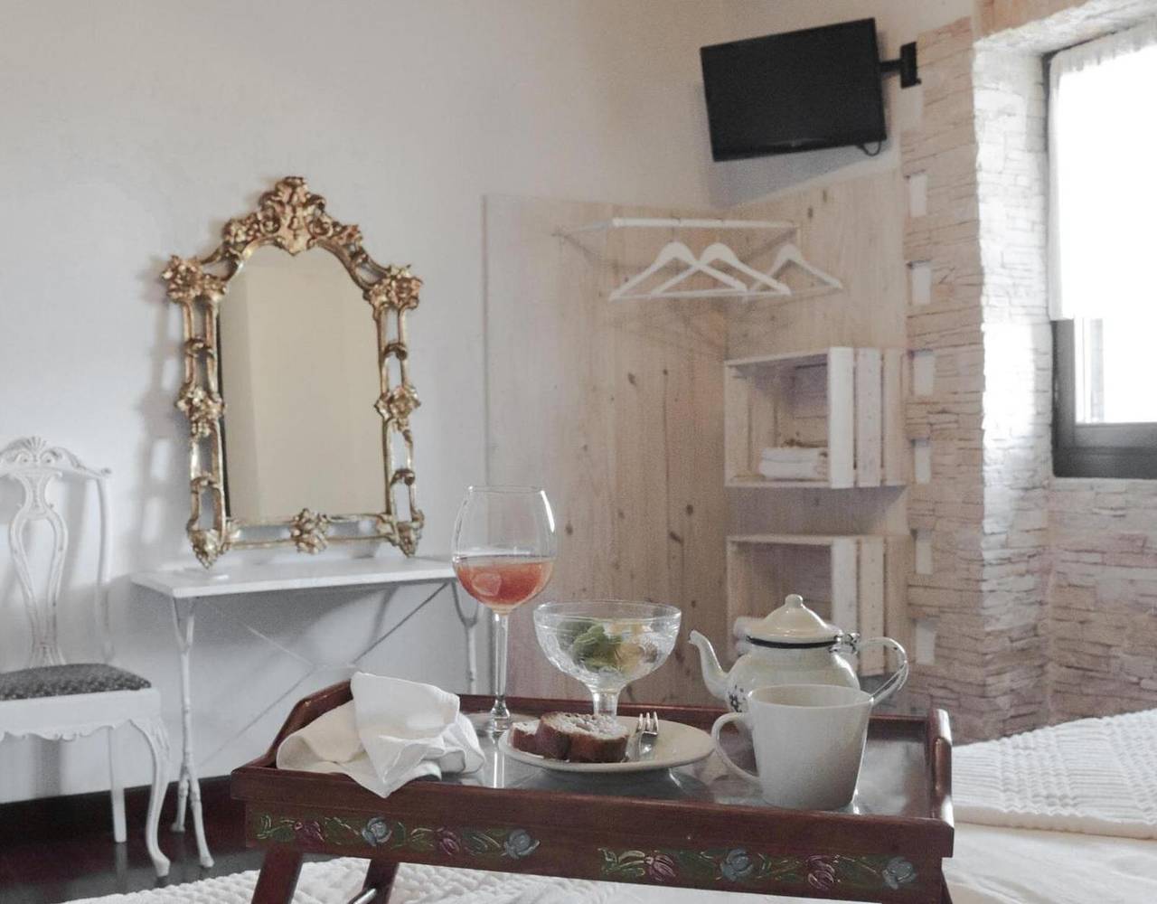 Double Room '3' with Mountain Views, Private Garden and Wi-Fi in Deba, Basque Coast (Spain)