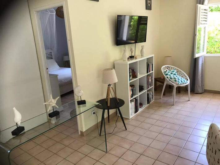 Location de vacances pour 6 personnes, avec piscine et jardin à Le François - 4