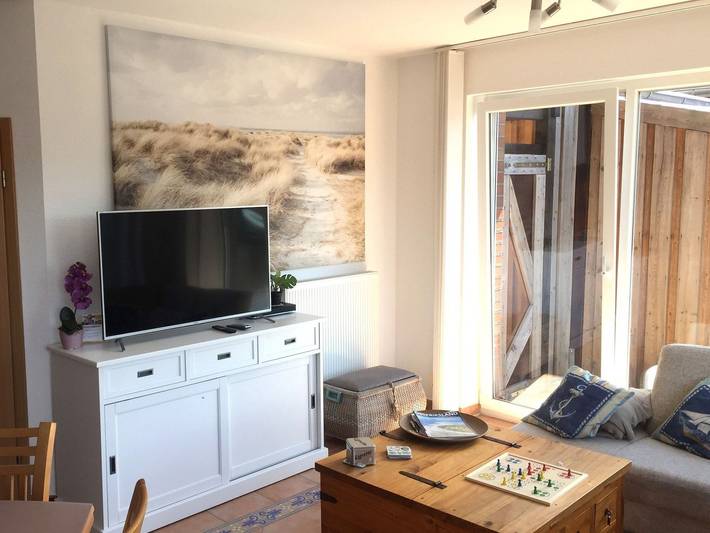 Ferienwohnung für 5 Personen, mit Balkon und Terrasse sowie Seeblick in Leer und Umgebung - 2