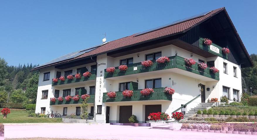 Ferienwohnung für 3 Personen, mit Balkon und Balkon/Terrasse sowie Garten