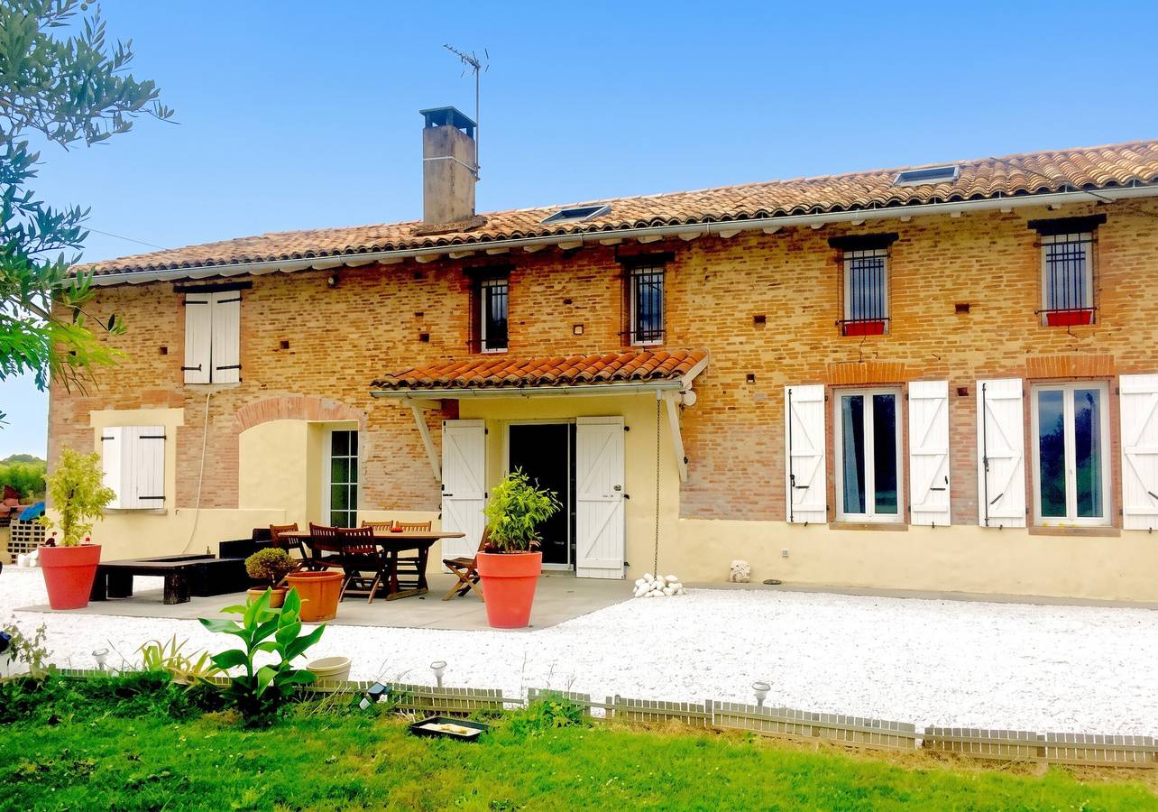 Estudio entero, Estudio encantador en Saint-Jory, 25 m², piscina compartida in Saint-Jory, Toulouse region