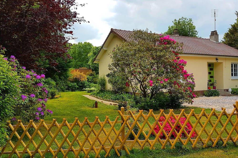 Huis Op Tuin Van Charme In De Dorp Tuin Van Varengeville Op Zee in Varengeville-sur-Mer, Dieppe en omgeving