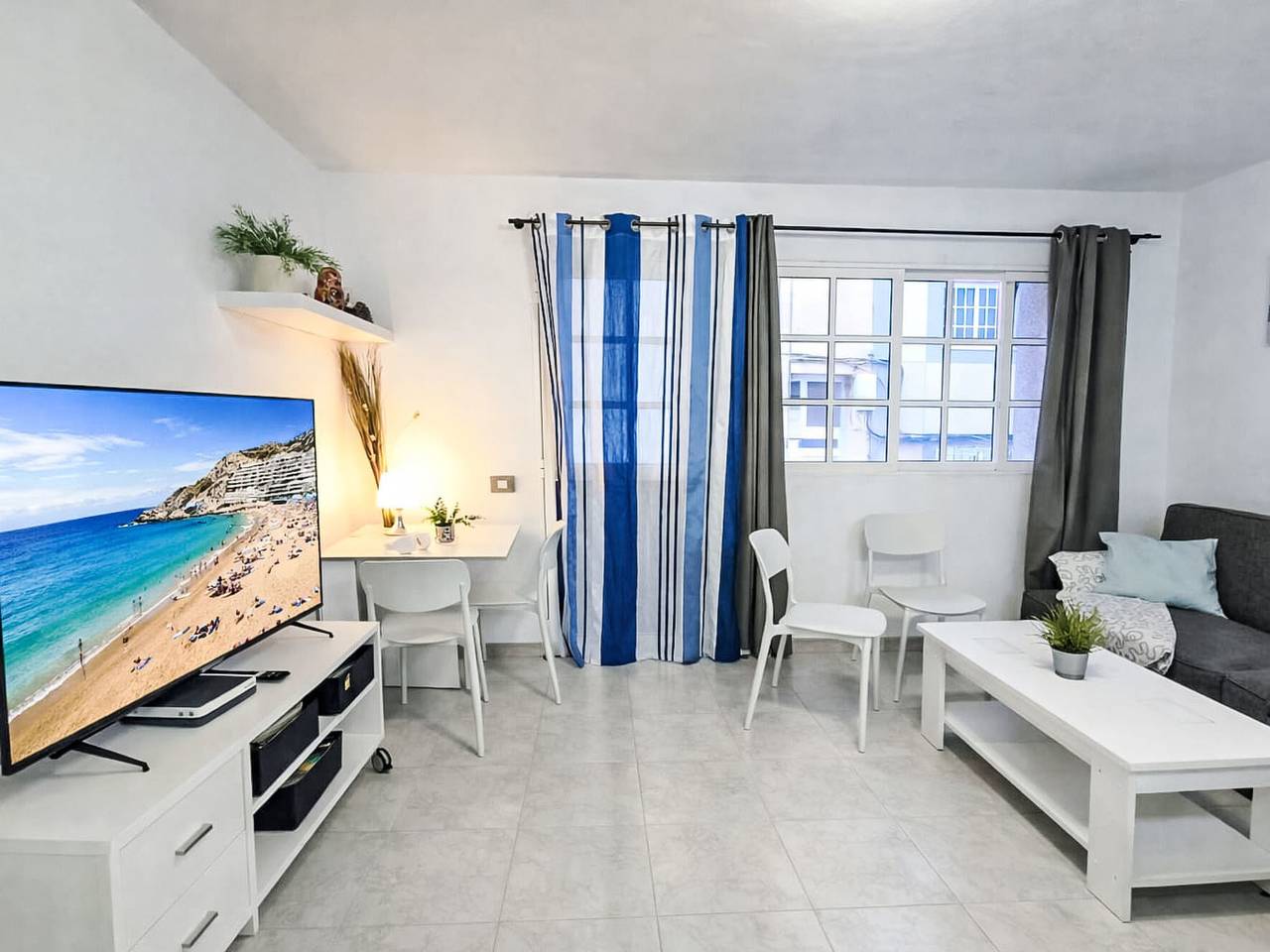 Appartement entier, Arinaga Beach, 2 schlafzimmer - 2 badezimmer - wlan in Arinaga, Agüimes