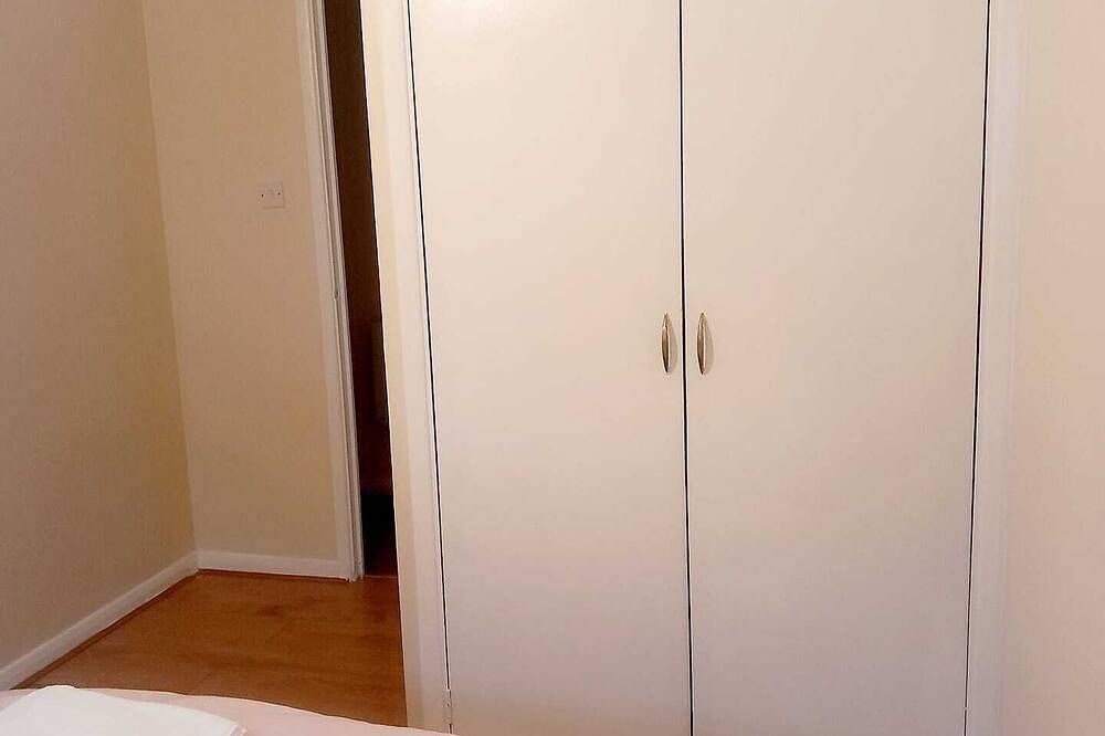 Apartamento entero, Charming 2-bedroom apartment in Erith with Wifi access in Bexley, Londres