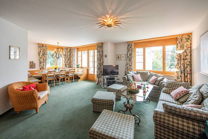 Ferienwohnung für 6 Personen, mit Garten und Ausblick in Davos