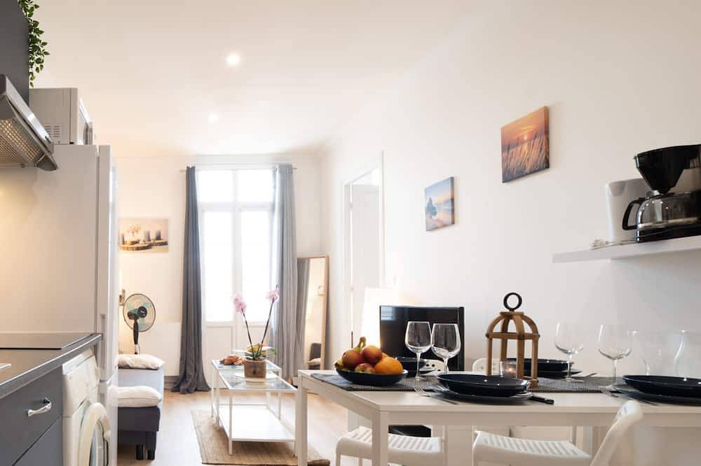 Geheel appartement, Lovely & Independant - Queen size bed, netflix, wifi in Lourdes, Hautes-Pyreneeën