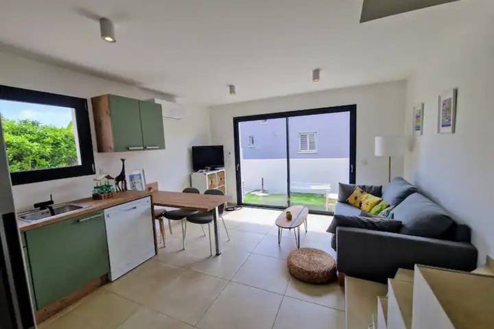 Location de vacances pour 4 personnes, avec terrasse à Sainte-Marie-la-Mer - 3