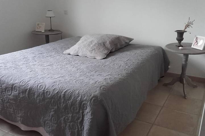 Location de vacances pour 8 personnes, avec terrasse à Sainte-Anastasie-sur-Issole - 2