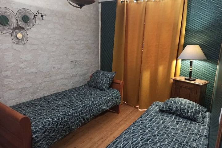 Gîte pour 6 personnes, avec jardin et terrasse, animaux acceptés