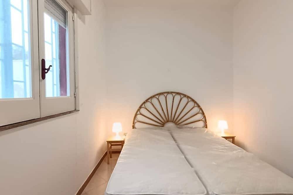 Villa Iris with large veranda in Manduria, Golfo de Tarento