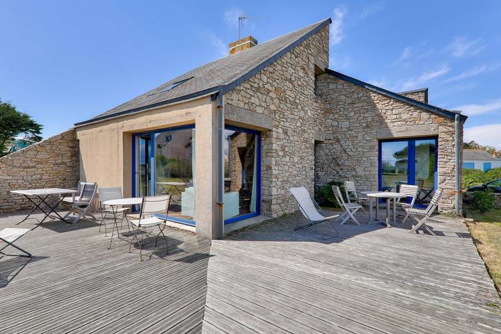 Location de vacances pour 11 personnes, avec terrasse et jardin, animaux acceptés dans Port de Saint-Jacques