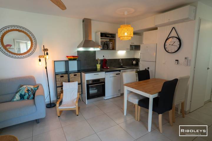 Location de vacances pour 6 personnes, avec jardin et piscine, adapté aux familles dans Vias Plage - 2