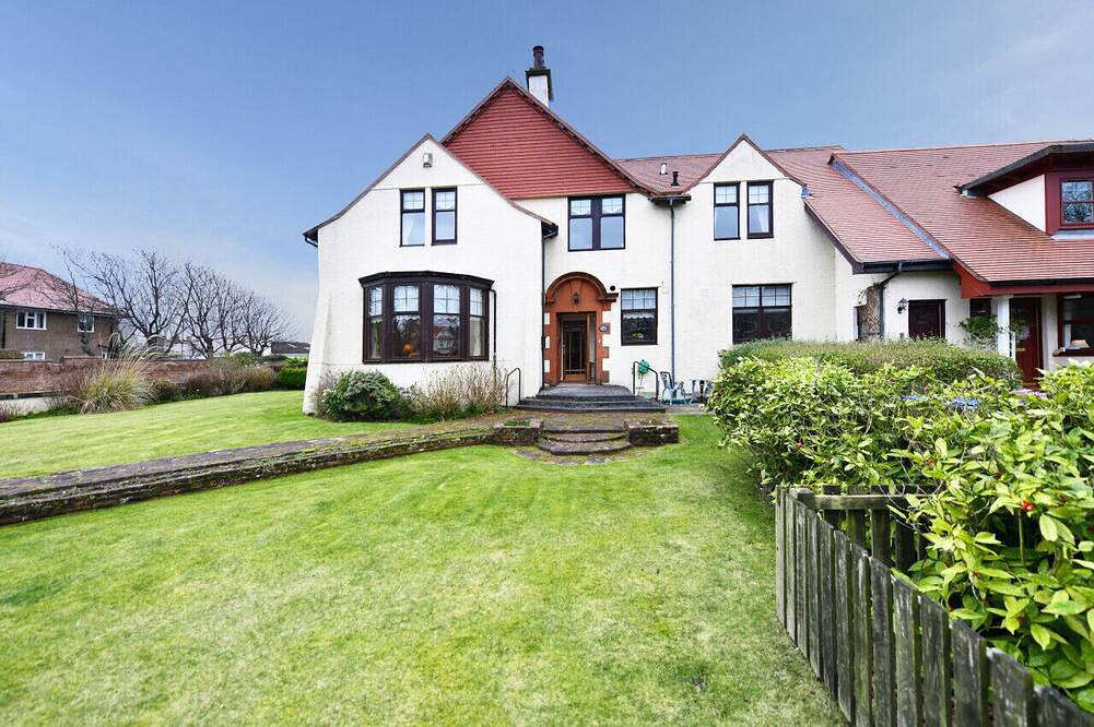 Entire apartment, Dunvegan Apartment Troon in Troon, Firth Of Clyde