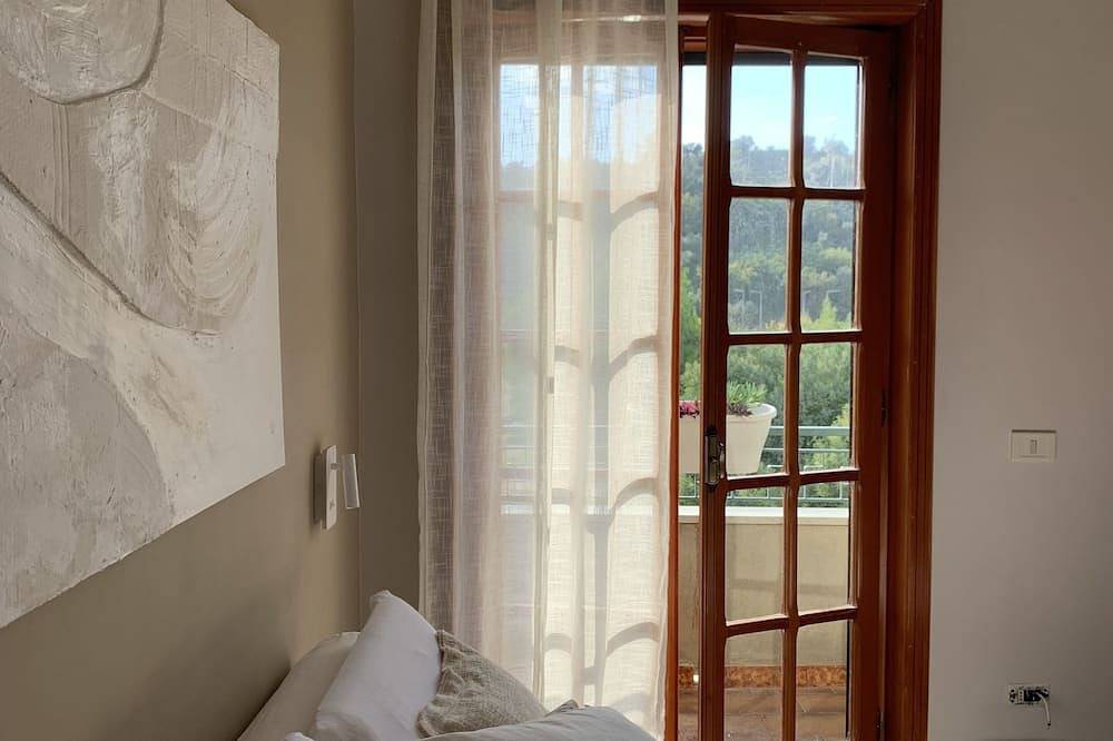 In township on the outskirts of Caserta \"Alley Zenone 8\" in Caserta, Provincia de Caserta